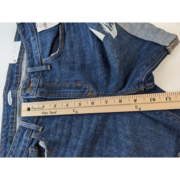 Old Navy Womens Jeans Short Pleated Hem Distressed Mid Rise Medium Wash Sz 2 NWT - Picture 6 of 6